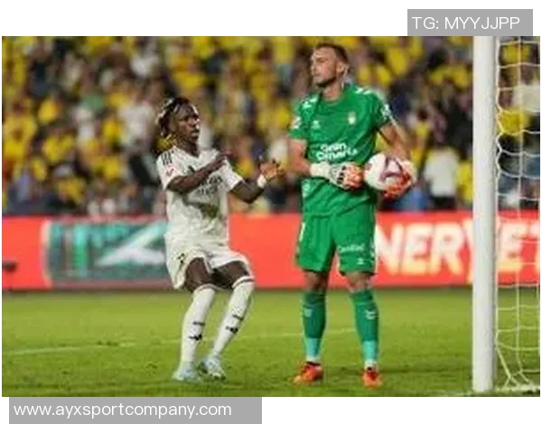 佩德里拼抢维尼修斯球衣遭黄牌皇马反击精彩瞬间回顾 佩德里拼抢维尼修斯球衣遭黄牌皇马反击精彩瞬间回顾