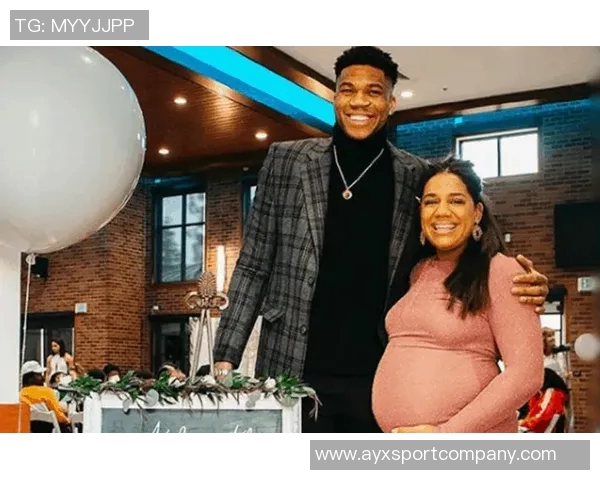 字母哥妻子带娃回雅典两地分居问题经过数月沟通成功解决 字母哥妻子带娃回雅典两地分居问题经过数月沟通成功解决