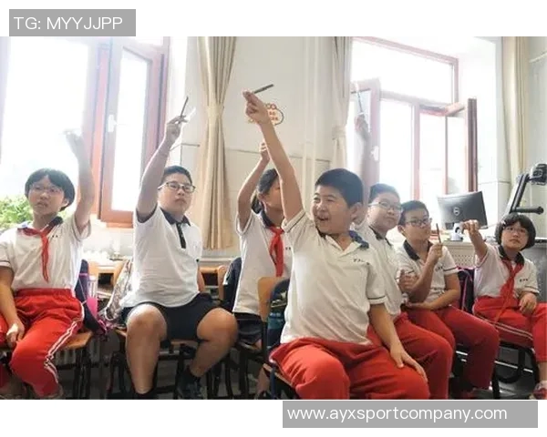 拉拉维亚谈与詹东的对抗经历称同队合作是莫大荣幸