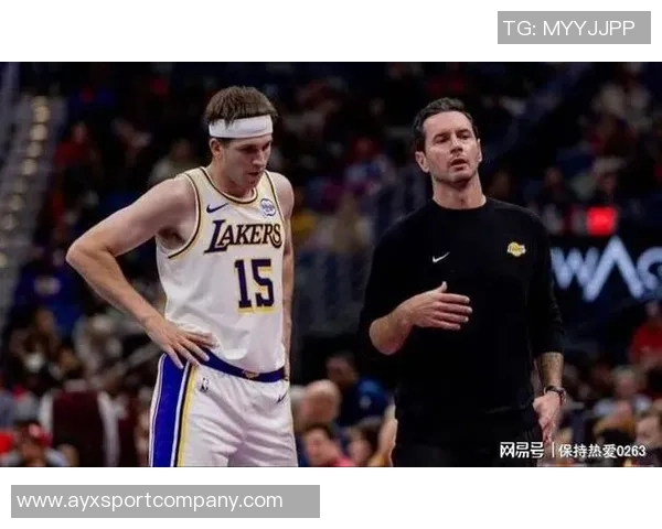 里夫斯称勒布朗即便退役仍是历史最佳球员热爱让他继续征战赛场